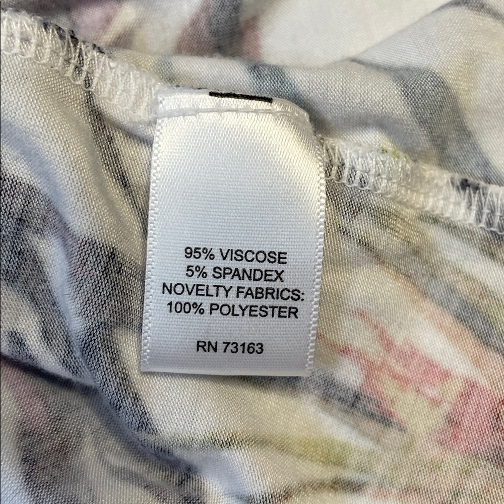 NWOT Cupio Multicolor Tropical Leaf Tank Top. Size Medium - Picture 4 of 4